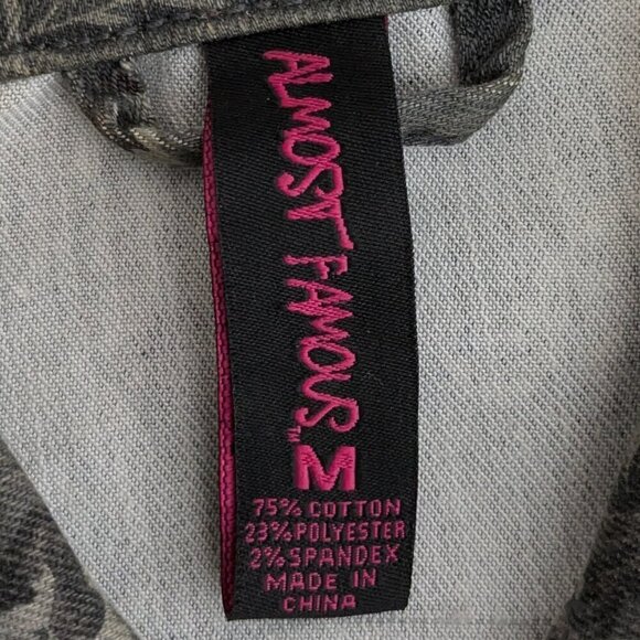 ALMOST FAMOUS Sage Green Floral Short Twill Casual Jacket; Size S/M - Picture 4 of 5